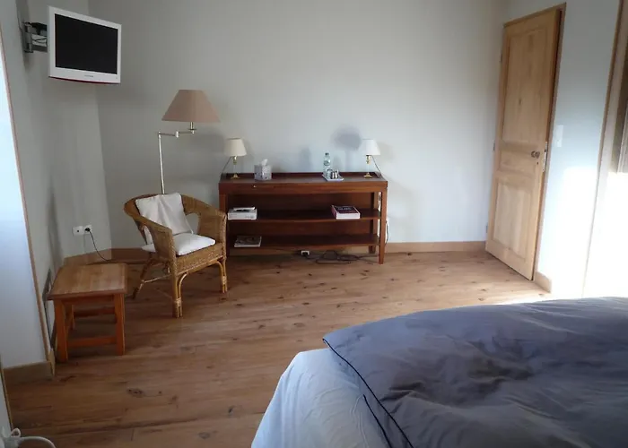 Le Logis De Misere * Celles-sur-Belle